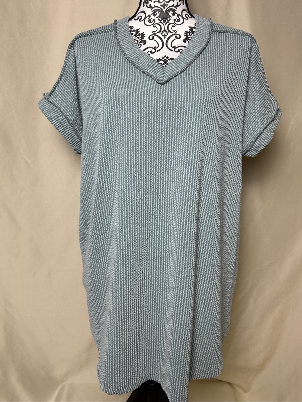 HEIMISH USA Knit V-Neck Short Sleeve Top
